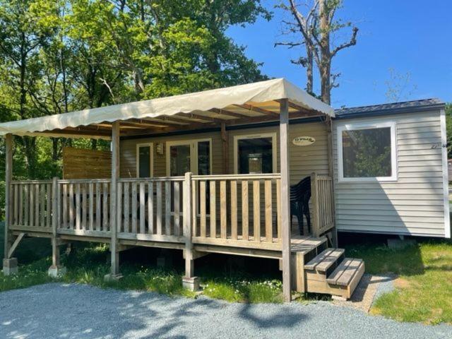 Camping Le Ruisseau Saint-André-de-Seignaux Exteriér fotografie